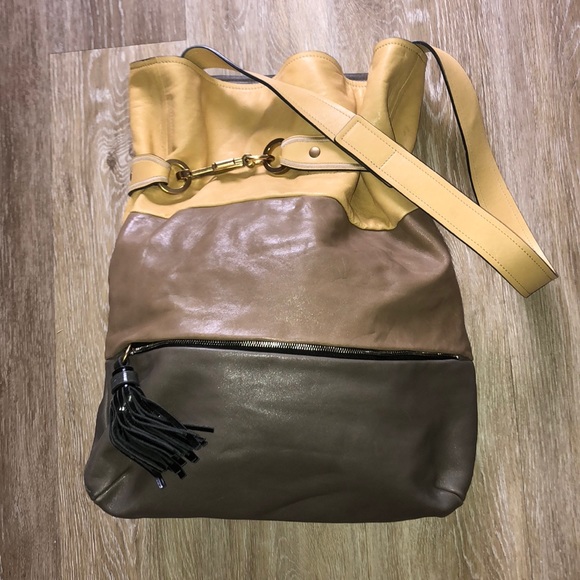 🌺⭐️🌺Lg Chloe Tri-Color Hobo or Crossbody! - Picture 1 of 8